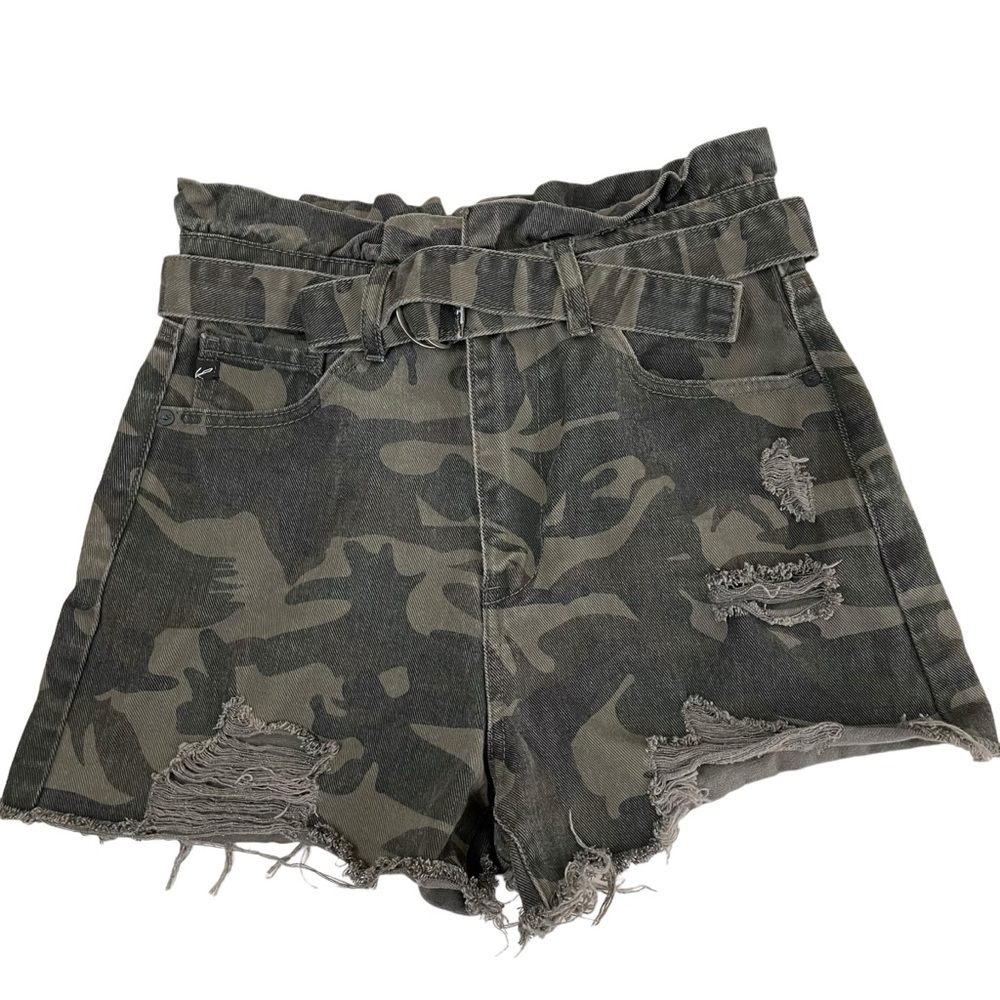 KanCan Hunter Camo Ultra High Rise Belted Shorts Medium - Picture 15 of 16